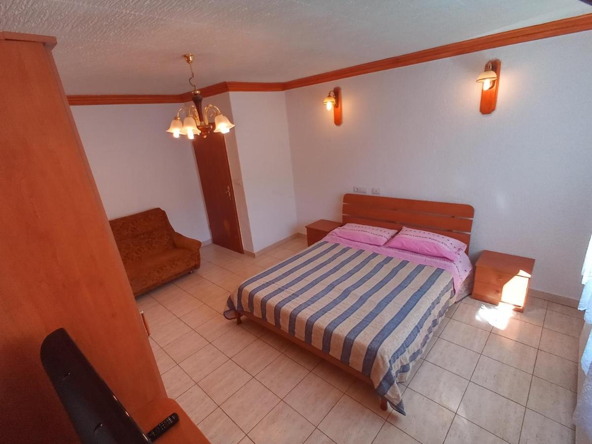 Ankaran Sobe Mara Appartement Buitenkant foto